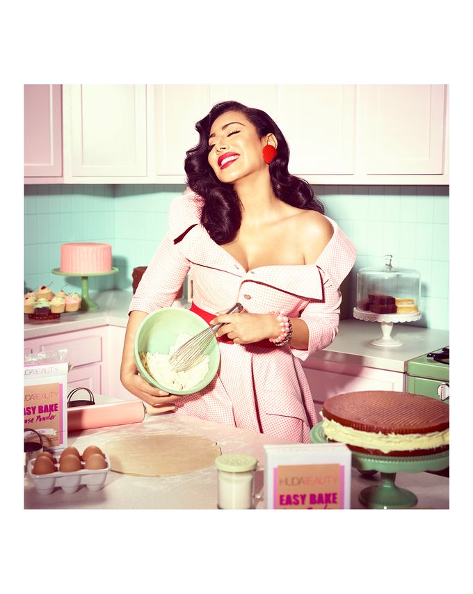 Huda Beauty | Easy Bake Loose Powder